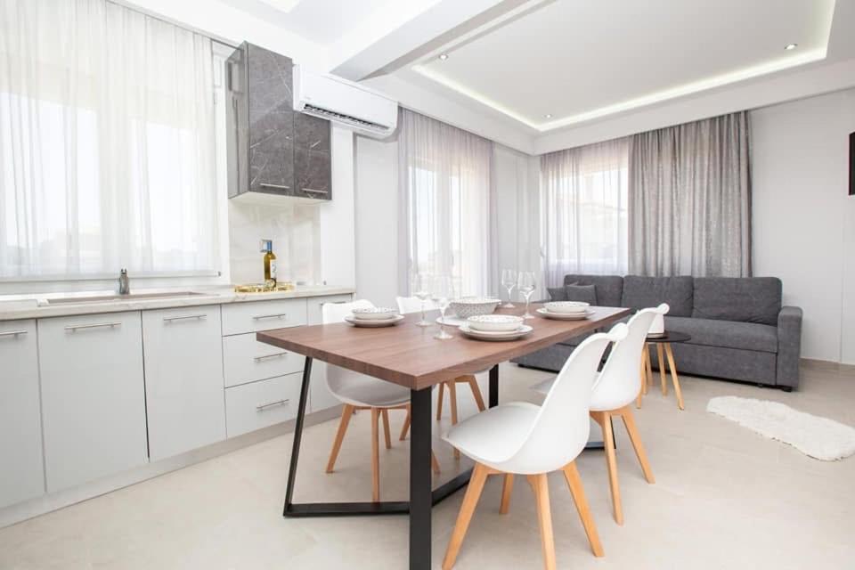 Marane Luxury Suites Неа-Муданія Екстер'єр фото