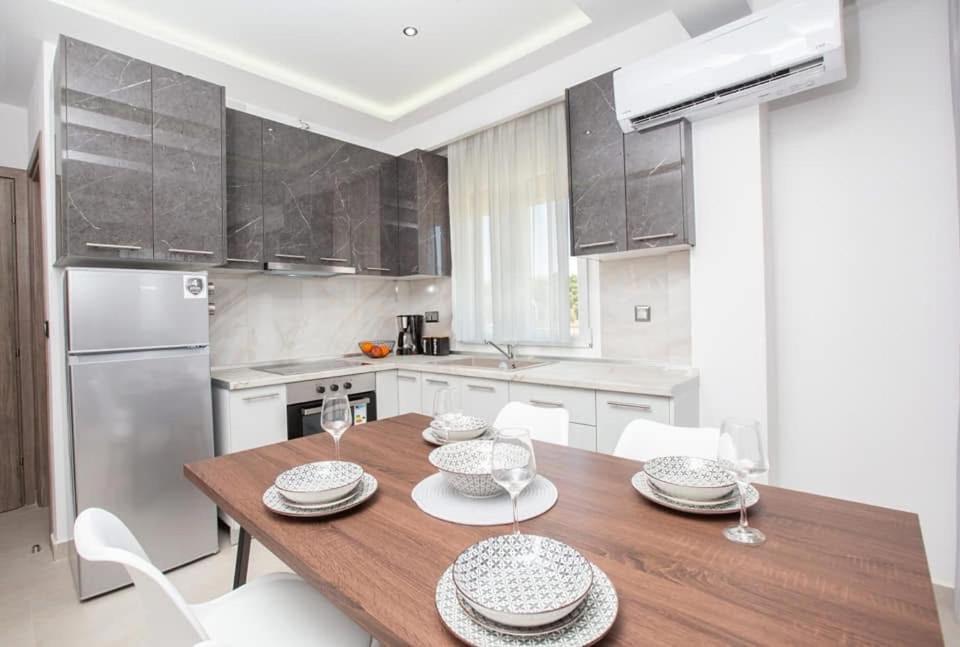 Marane Luxury Suites Неа-Муданія Екстер'єр фото
