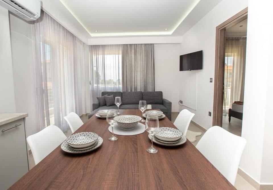 Marane Luxury Suites Неа-Муданія Екстер'єр фото